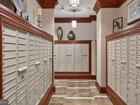8220 Crestwood Heights 1517, Tysons VA 22102