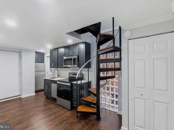 335 S 12TH Street 1B, Philadelphia PA 19107