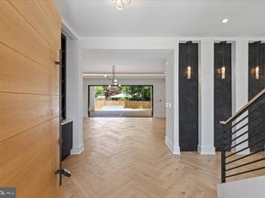 1002 Avery Court SW, Vienna VA 22180