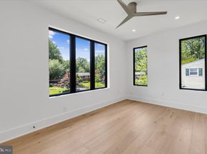 1002 Avery Court SW, Vienna VA 22180