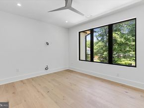 1002 Avery Court SW, Vienna VA 22180