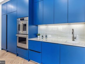1002 Avery Court SW, Vienna VA 22180
