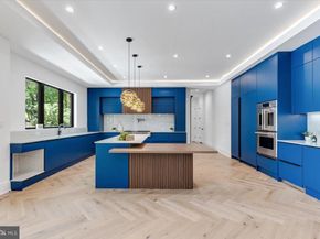 1002 Avery Court SW, Vienna VA 22180