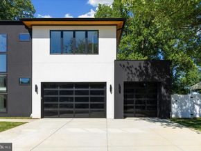 1002 Avery Court SW, Vienna VA 22180