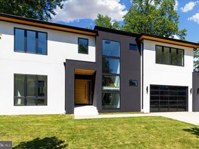 1002 Avery Court SW, Vienna VA 22180