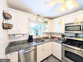 408 Dalmas Avenue, Glenolden PA 19036