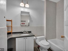 250 S 13TH Street 1D, Philadelphia PA 19107