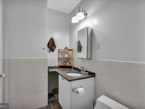 250 S 13TH Street 1D, Philadelphia PA 19107