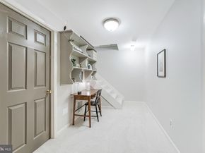 11686 Stockbridge Lane, Reston VA 20194