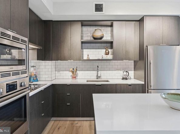 1300 4TH Street SE 806, Washington DC 20003