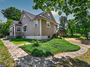4448 W Braddock Road, Alexandria VA 22304