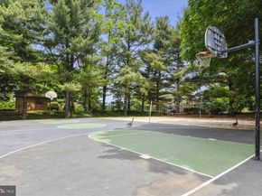 8360 Greensboro Drive 926, Mclean VA 22102