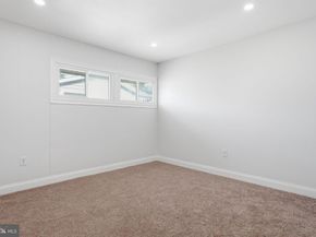 7 Wildflower Road, Levittown PA 19057