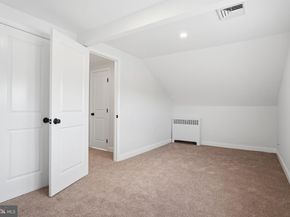 7 Wildflower Road, Levittown PA 19057