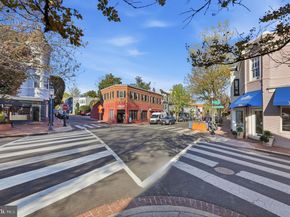 2325 42nd Street NW 321, Washington DC 20007