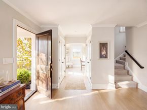 1704 Russell Road, Alexandria VA 22301
