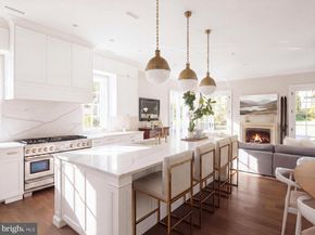 1704 Russell Road, Alexandria VA 22301