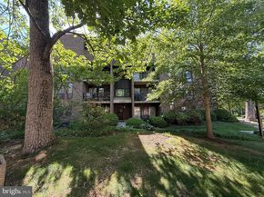 11252 Chestnut Grove Square 26, Reston VA 20190
