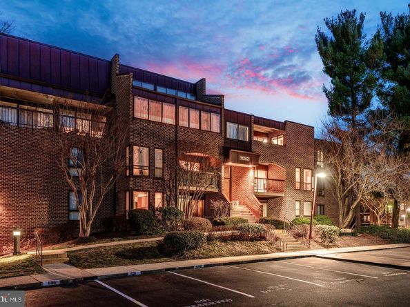 11252 Chestnut Grove Square 26, Reston VA 20190