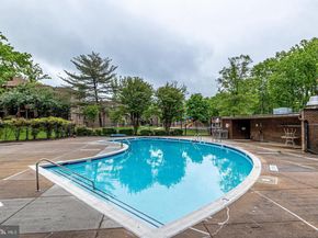 11252 Chestnut Grove Square 26, Reston VA 20190