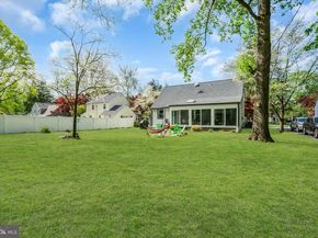 16 Glenolden Road, Yardley PA 19067