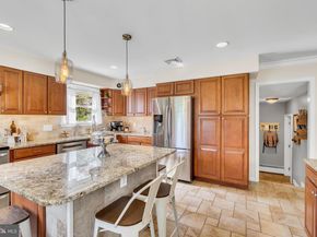 16 Glenolden Road, Yardley PA 19067