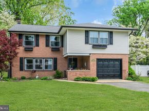 16 Glenolden Road, Yardley PA 19067
