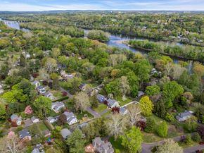 16 Glenolden Road, Yardley PA 19067