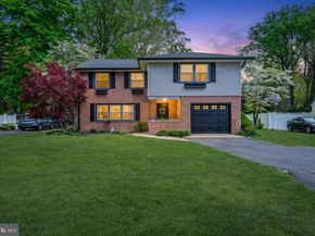 16 Glenolden Road, Yardley PA 19067
