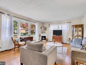 16 Glenolden Road, Yardley PA 19067