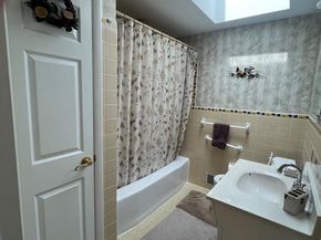 212 S Marmic Drive, Southampton PA 18966