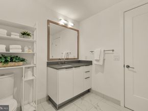 45 Sutton Square SW 906, Washington DC 20024
