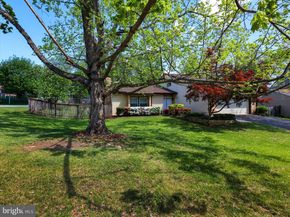 20 Running Brook Lane, Sterling VA 20164