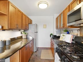 1300 S Arlington Ridge Road 718, Arlington VA 22202