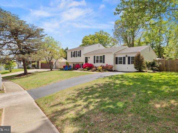 1315 Bayshire Lane, Herndon VA 20170