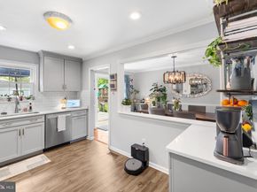 1315 Bayshire Lane, Herndon VA 20170