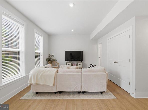 2315 Liberty Loop, Herndon VA 20171