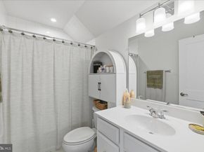 2315 Liberty Loop, Herndon VA 20171