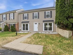 6687 Pickwick Court, Bensalem PA 19020