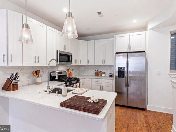 1527 N 7TH Street 1, Philadelphia PA 19122