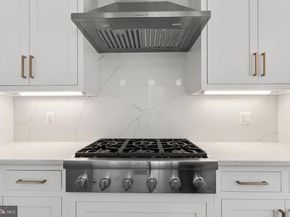 3713 R St NW, Washington DC 20007