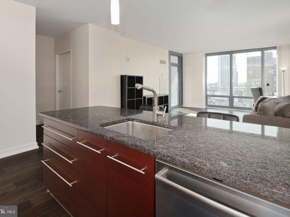 2101 Market Street 805, Philadelphia PA 19103