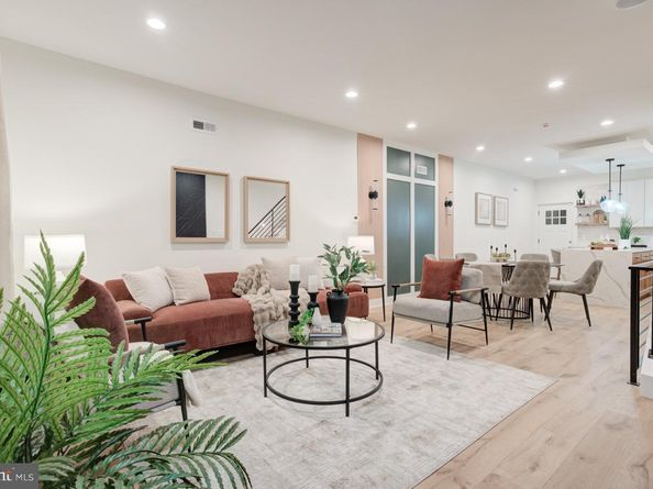 2622 E Harold Street, Philadelphia PA 19125