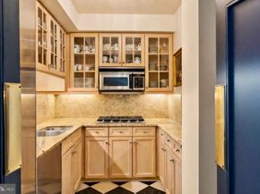 1155 23rd Street NW 7G, Washington DC 20037