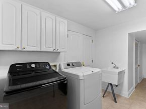 10317 Brittenford Drive, Vienna VA 22182