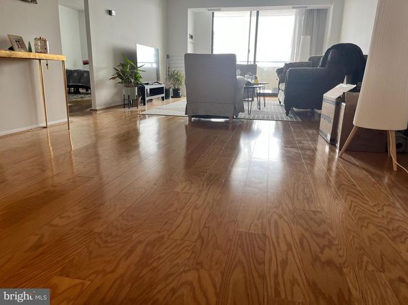 1800 Old Meadow Road 1409, Mclean VA 22102