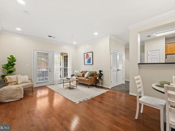4854 Eisenhower Avenue 157, Alexandria VA 22304