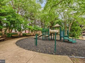 4854 Eisenhower Avenue 157, Alexandria VA 22304