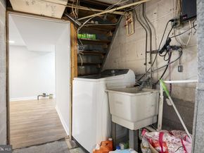 200 Willowbrook Avenue, Folsom PA 19033