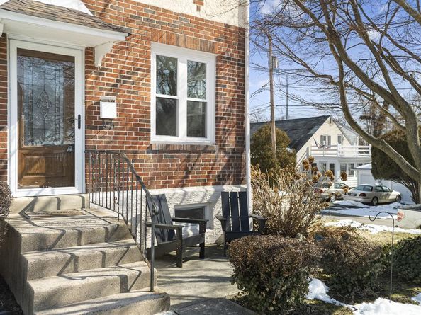 200 Willowbrook Avenue, Folsom PA 19033